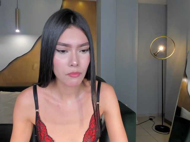 NiaSalvatore's BongaCams show and profile