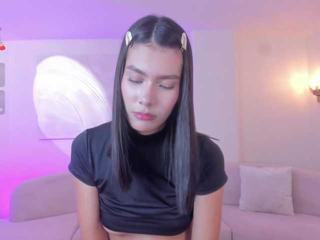 NiaSalvatore's BongaCams show and profile