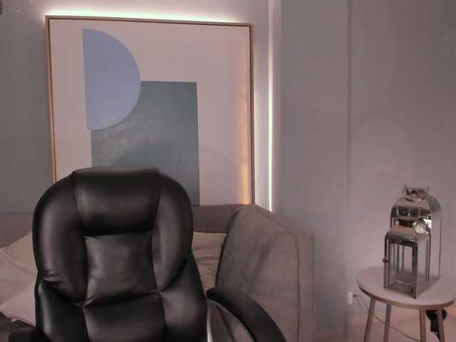 NiaSalvatore's BongaCams show and profile