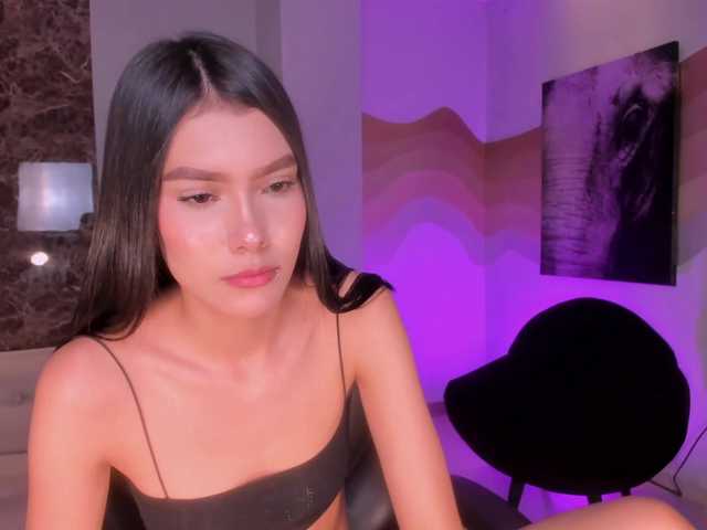 NiaSalvatore's BongaCams show and profile
