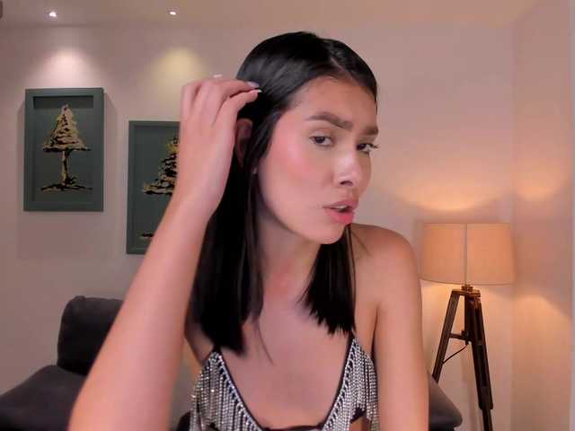 NiaSalvatore's BongaCams show and profile