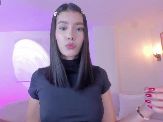 NiaSalvatore's BongaCams show and profile