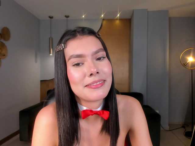 NiaSalvatore's BongaCams show and profile