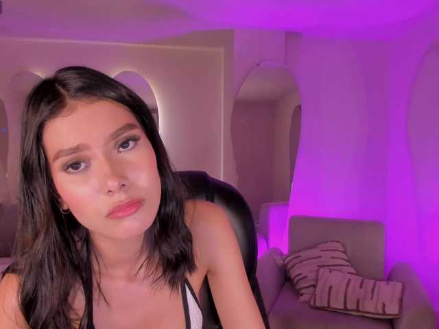 NiaSalvatore's BongaCams show and profile