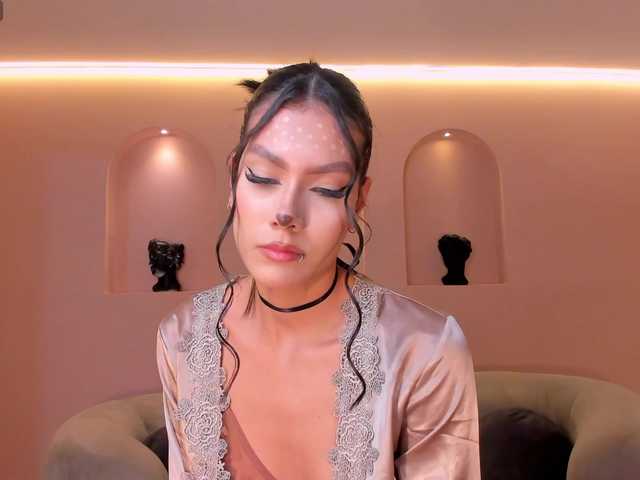  NiaSalvatore chat room