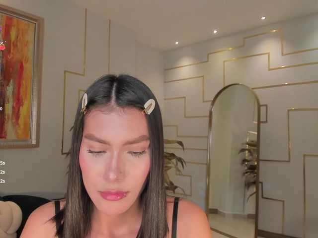 NiaSalvatore Live Cam on BongaCams