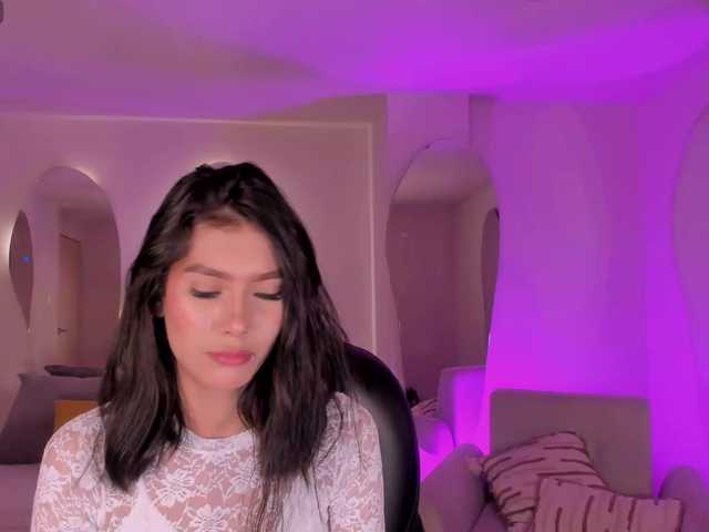 NiaSalvatore's BongaCams show and profile