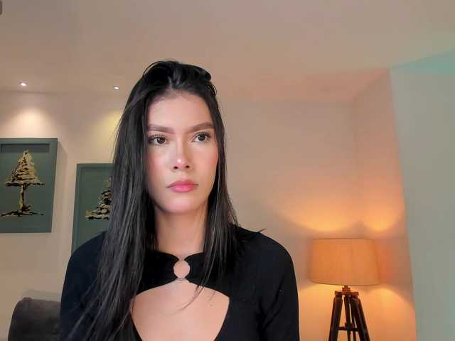 NiaSalvatore's BongaCams show and profile