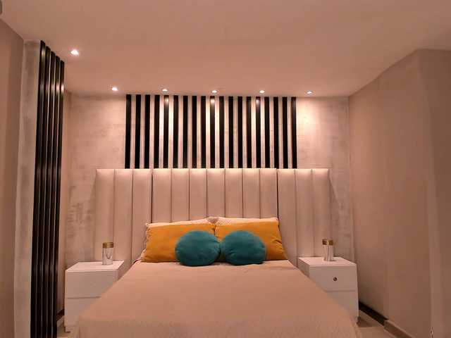 NiaSalvatore Live Cam on BongaCams