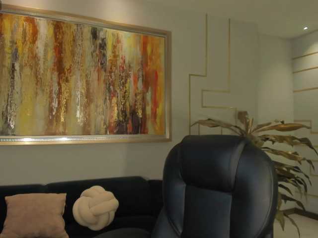 NiaSalvatore's BongaCams show and profile