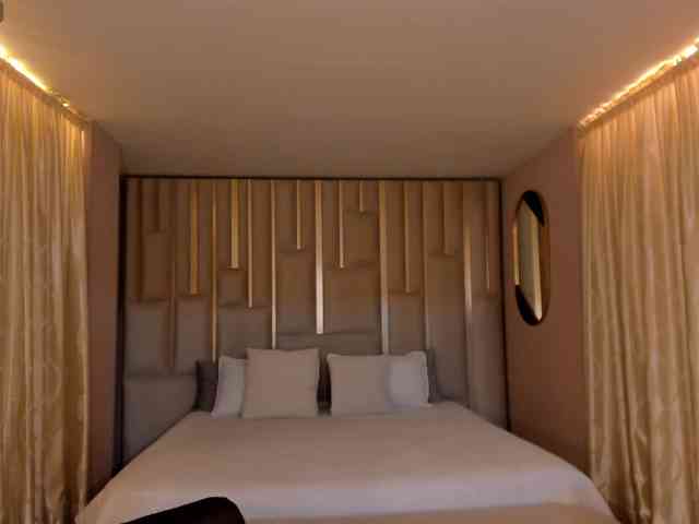 NiaSalvatore NiaSalvatore