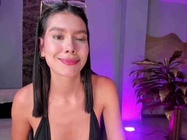 NiaSalvatore Live Webcam on BongaCams