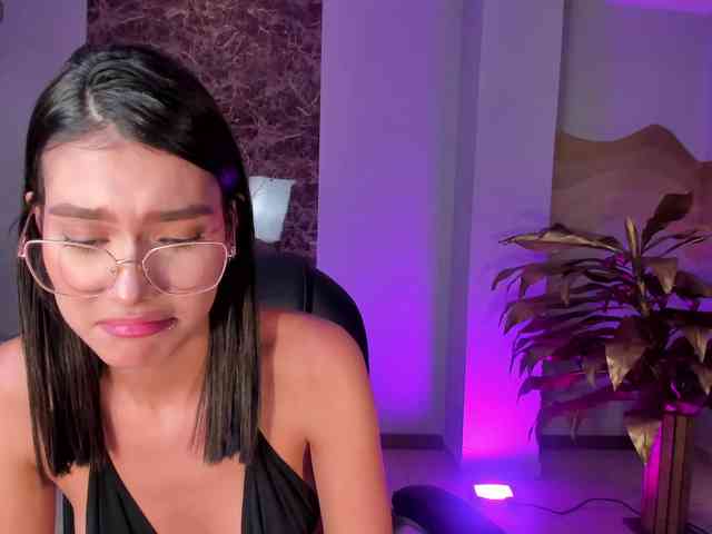 NiaSalvatore Live Webcam on BongaCams