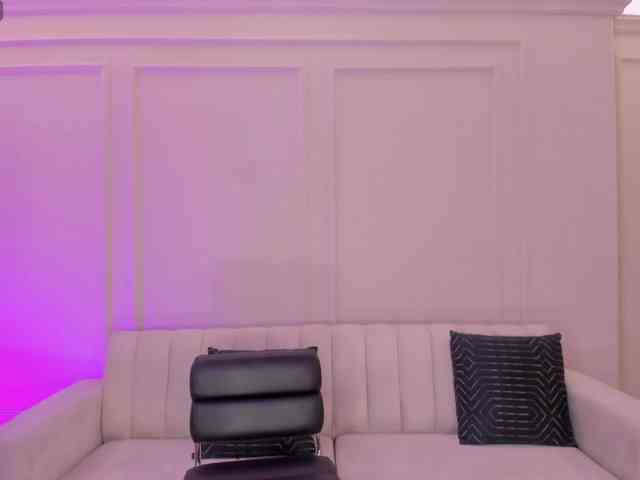 NiaSalvatore Live Webcam on BongaCams