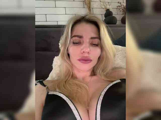 naked live chat Sweet-Beauty