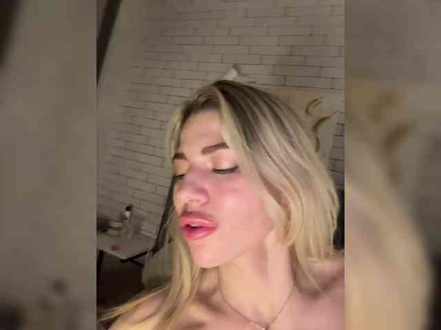 VIOLA-Sweet-Beauty webcam