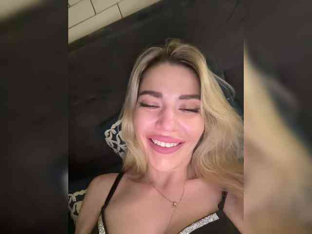 VIOLA-Sweet-Beauty webcam