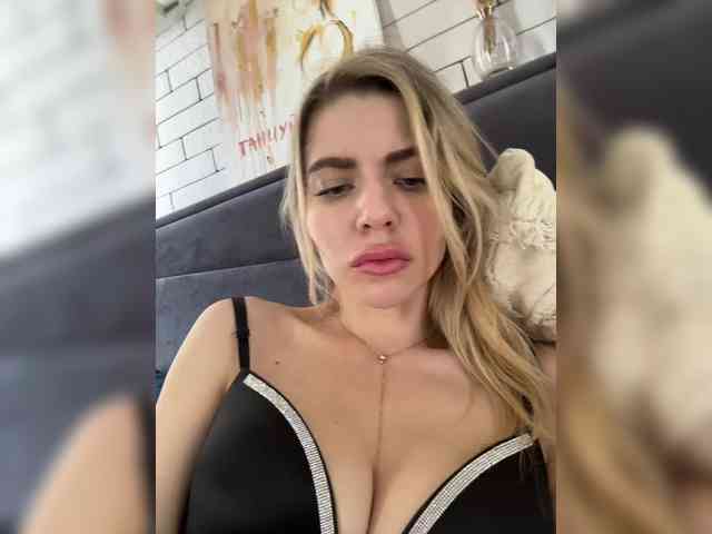 VIOLA-Sweet-Beauty webcam