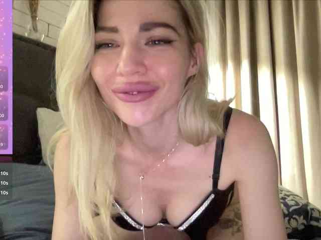 sexy striptease Sweet-Beauty