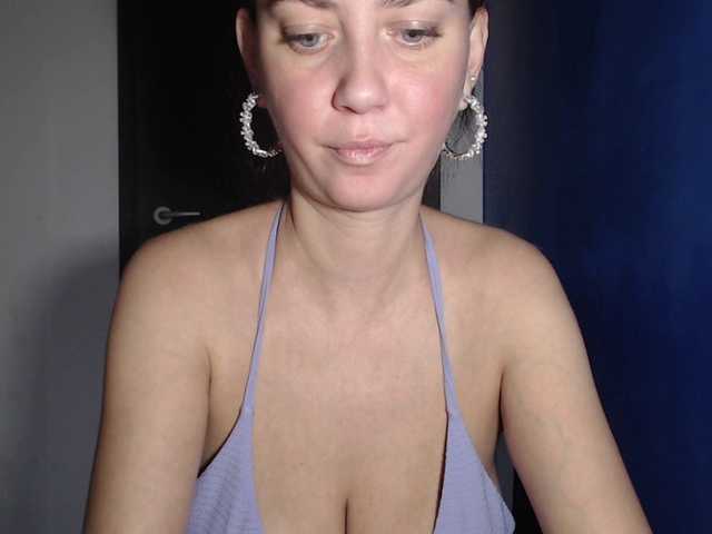  DanielleReys chat room