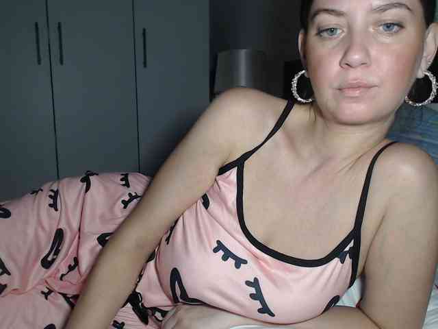 DanielleReys webcam