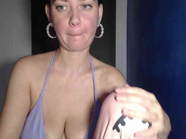 DanielleReys webcam