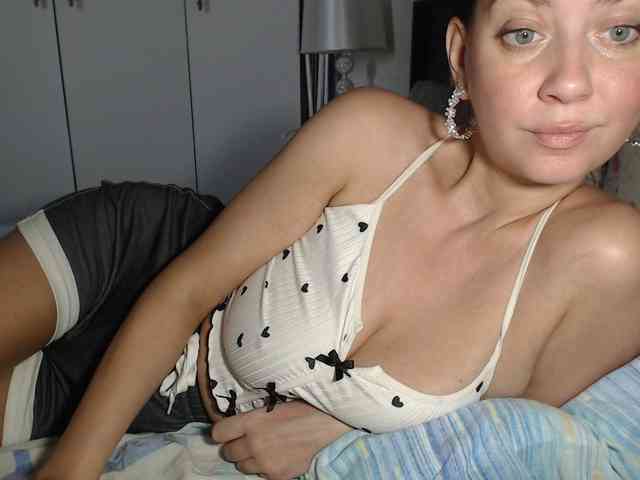 DanielleReys webcam
