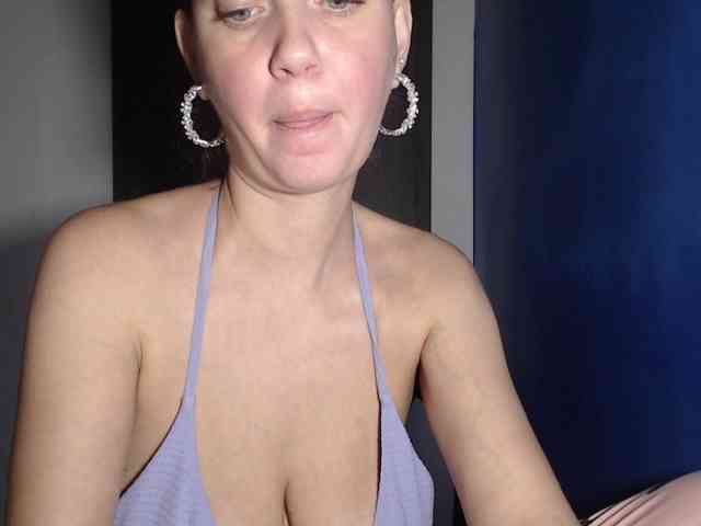 DanielleReys webcam