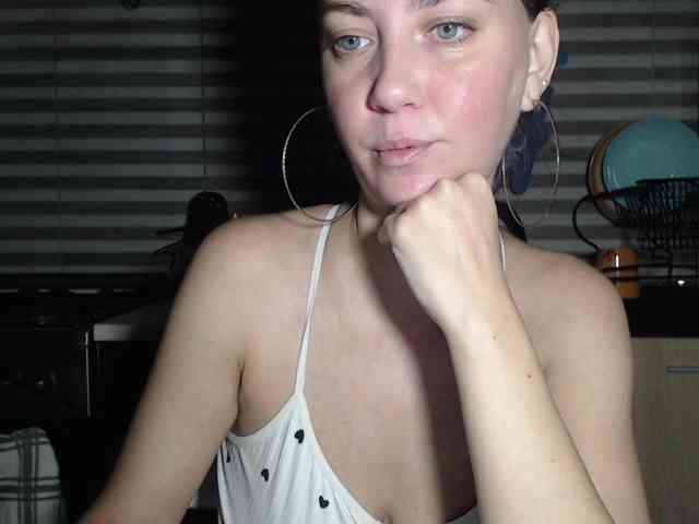 DanielleReys webcam