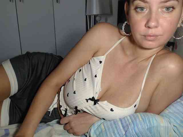 DanielleReys webcam