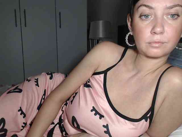 DanielleReys webcam