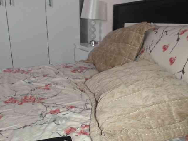DanielleReys webcam