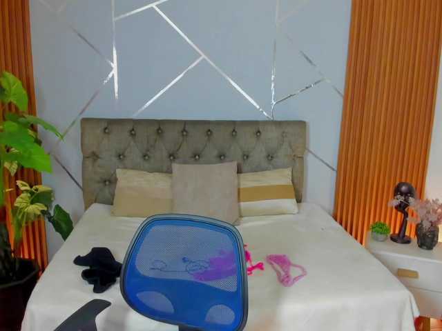 Preview of saraandsofi02