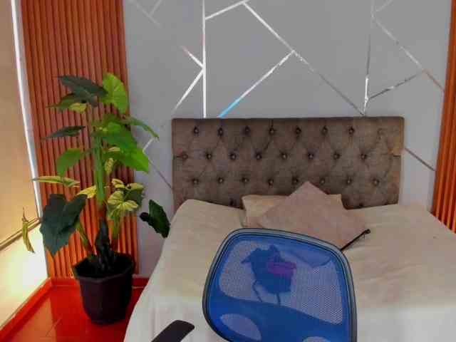 SaraandSofi02 webcam