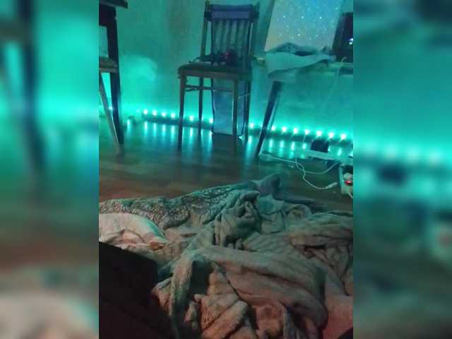 Laylay13's BongaCams show and profile