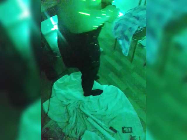 Laylay13's BongaCams show and profile