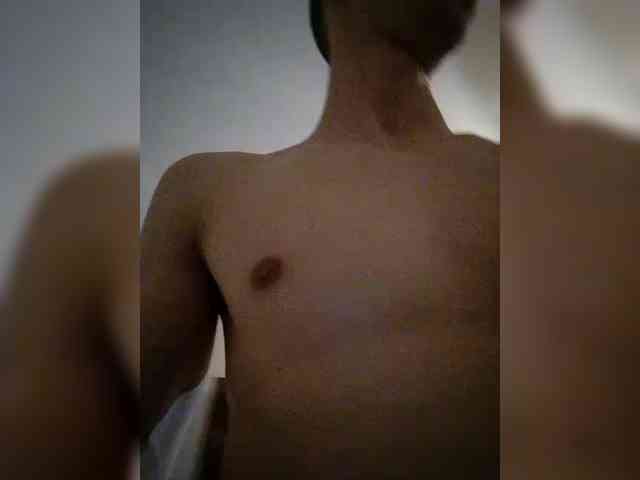 Laylay13 webcam