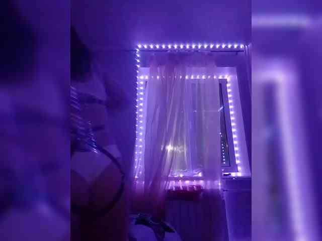 Laylay13 Live Webcam on {site_name}