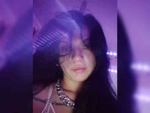 Laylay13 Live Webcam on {site_name}