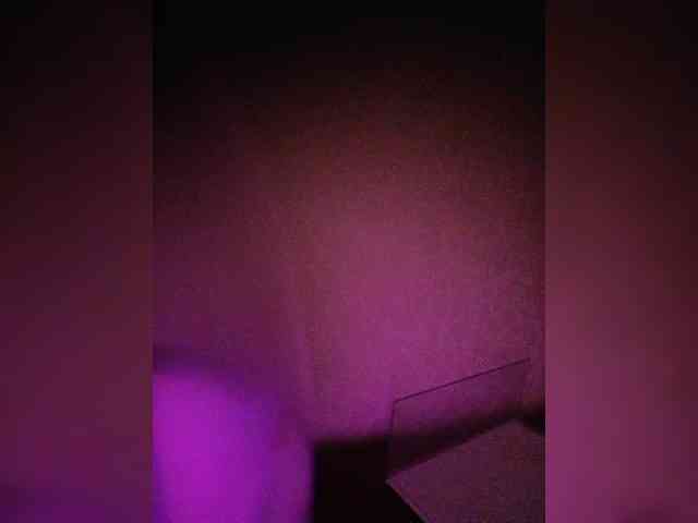 Laylay13 Live Webcam on BongaCams