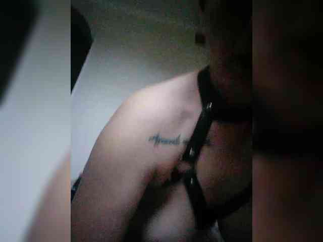 Laylay13 webcam
