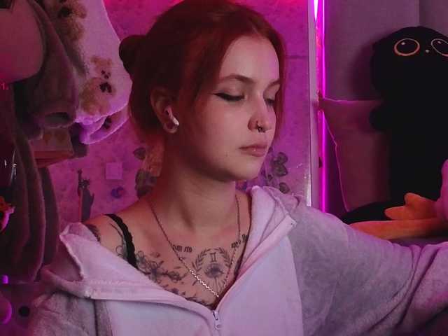 GoodyGirl's BongaCams show and profile