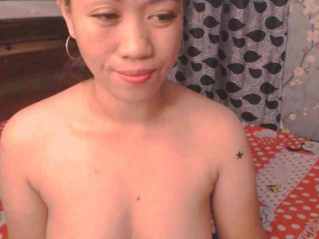 lhixyhorny Live Webcam on BongaCams