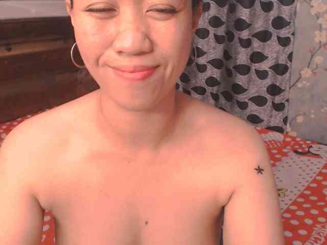 lhixyhorny Live Webcam on BongaCams