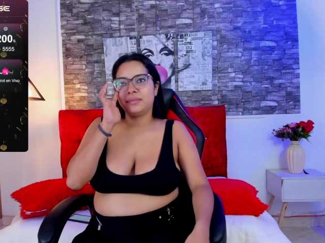 Emily-sc webcam bongacams model stream image