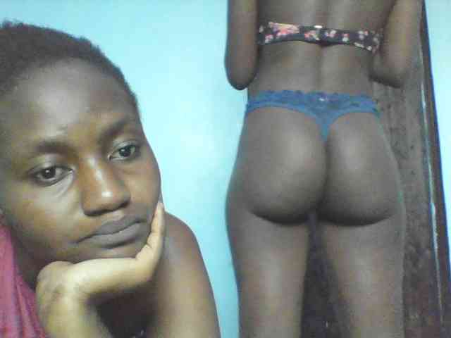 LilyAva2 webcam