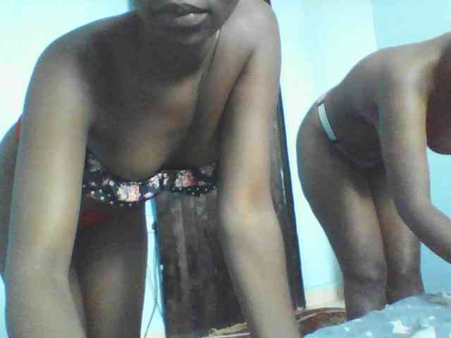 LilyAva2 webcam