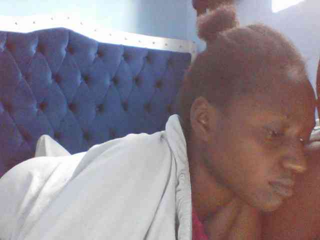 LilyAva2 webcam