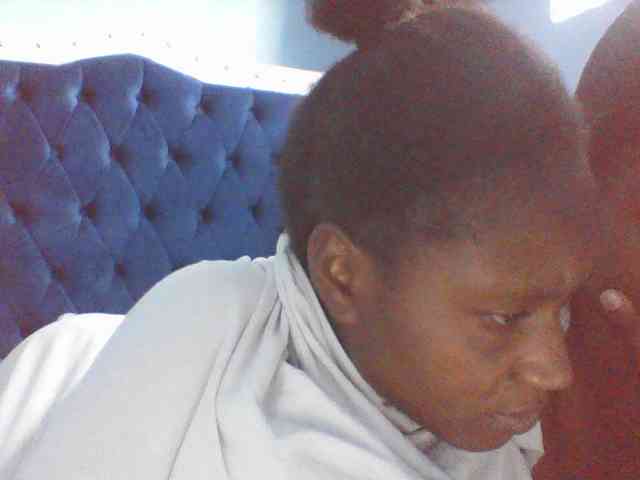 LilyAva2 webcam