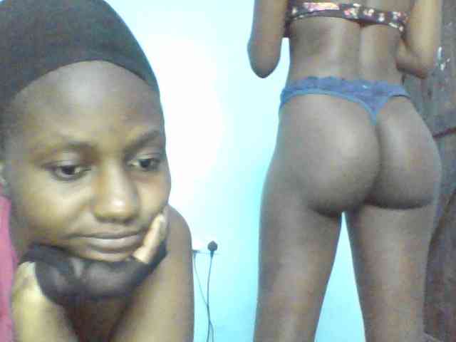 LilyAva2 webcam